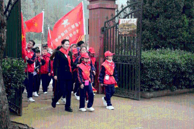 再次愚弄